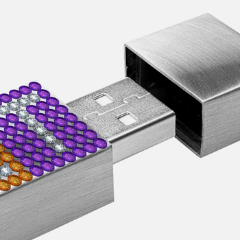 Оформление стразами Swarovski USB флеш-накопителя